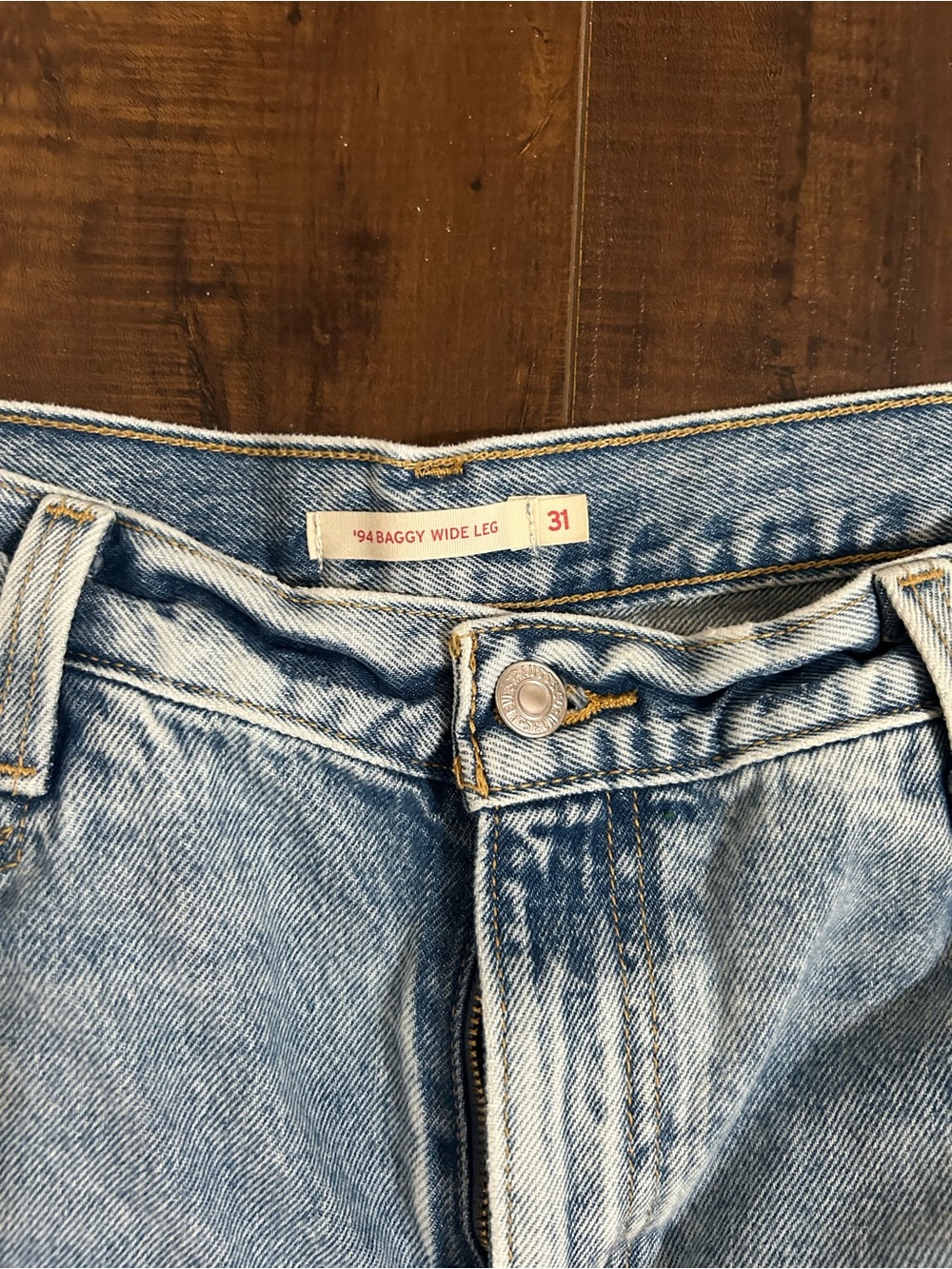 Levi's Light Blue High-Rise Distressed Women’s Jeans - Picture 3 of 4